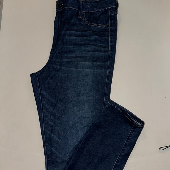 Abercrombie & Fitch Denim - Abercrombie & Fitch women’s skinny high rise denim size 12R 31x29 like new!